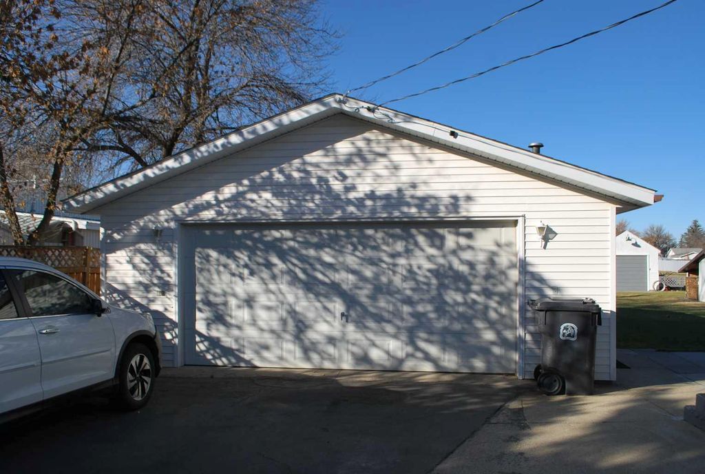 Photo of 246 N 100 E, Raymond, AB T0K 2S0 (MLS # A2265761)