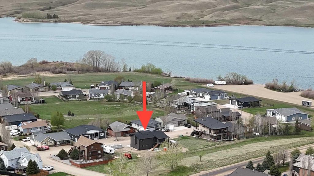 Photo of 467 Sunset Drive, Rural Vulcan County, AB T0B 2R0 (MLS # A2309890)