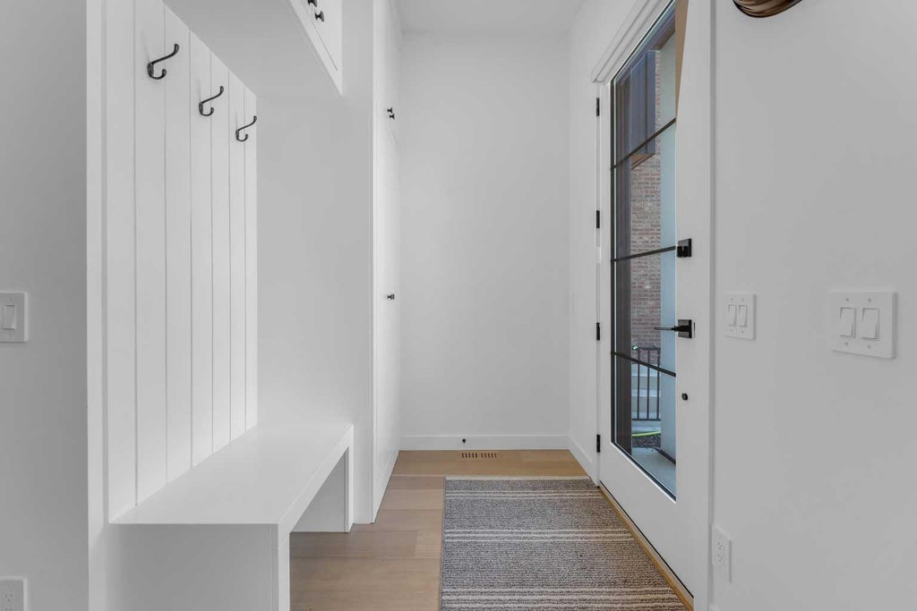 Photo of 2416 32 Street SW, Calgary, AB T3E 2R7 (MLS # A2339104)