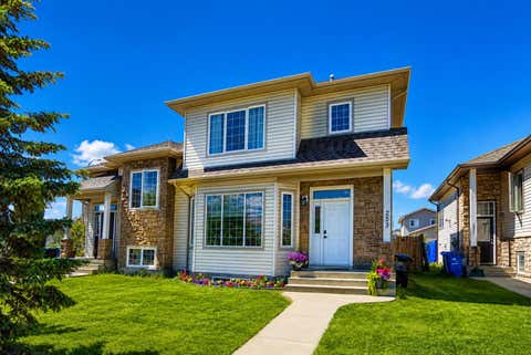 Photo of 253 Grosbeak Way, Fort McMurray, AB T9K 0L8 (MLS # A2326013)
