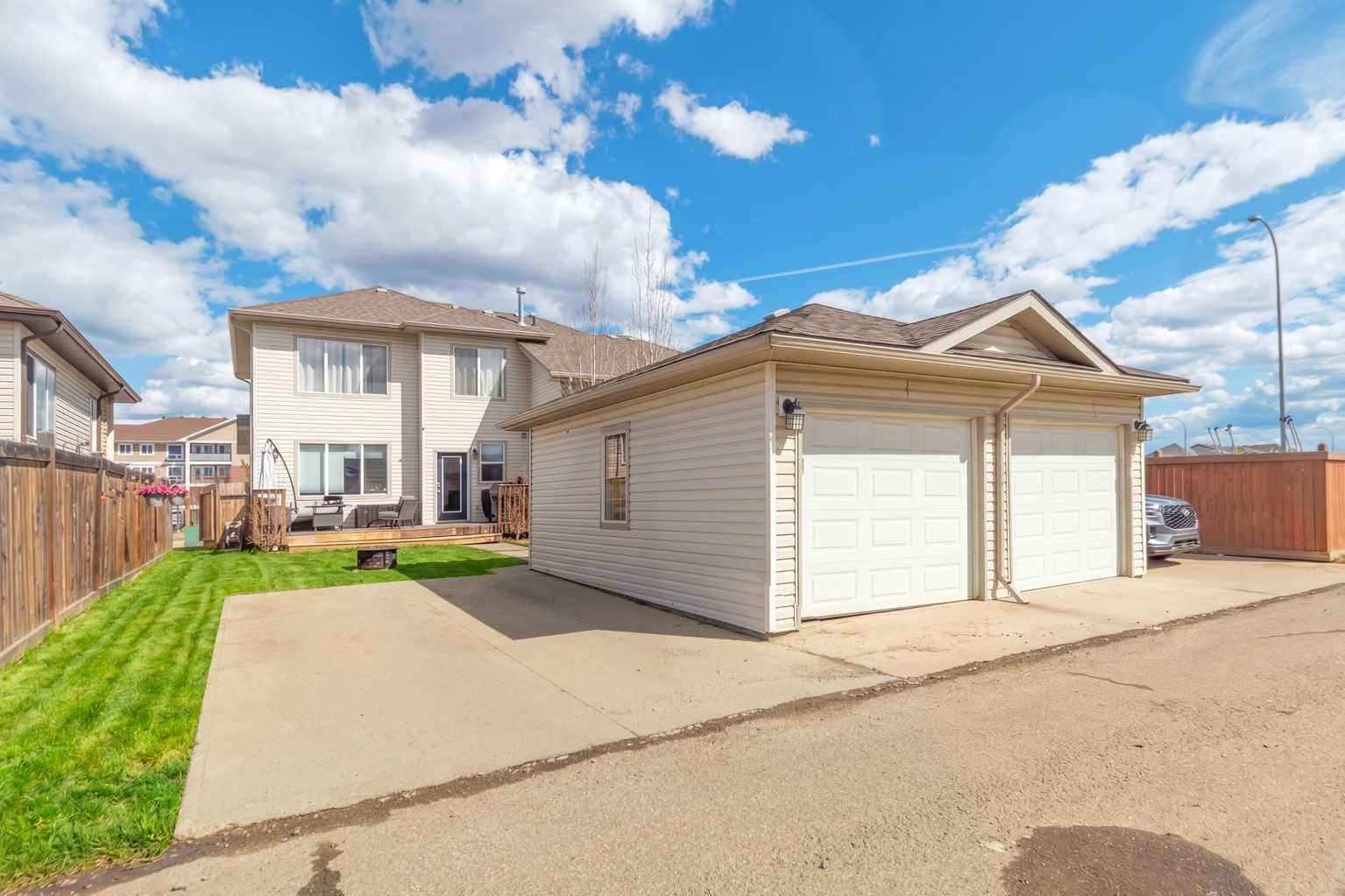 253 Grosbeak Way