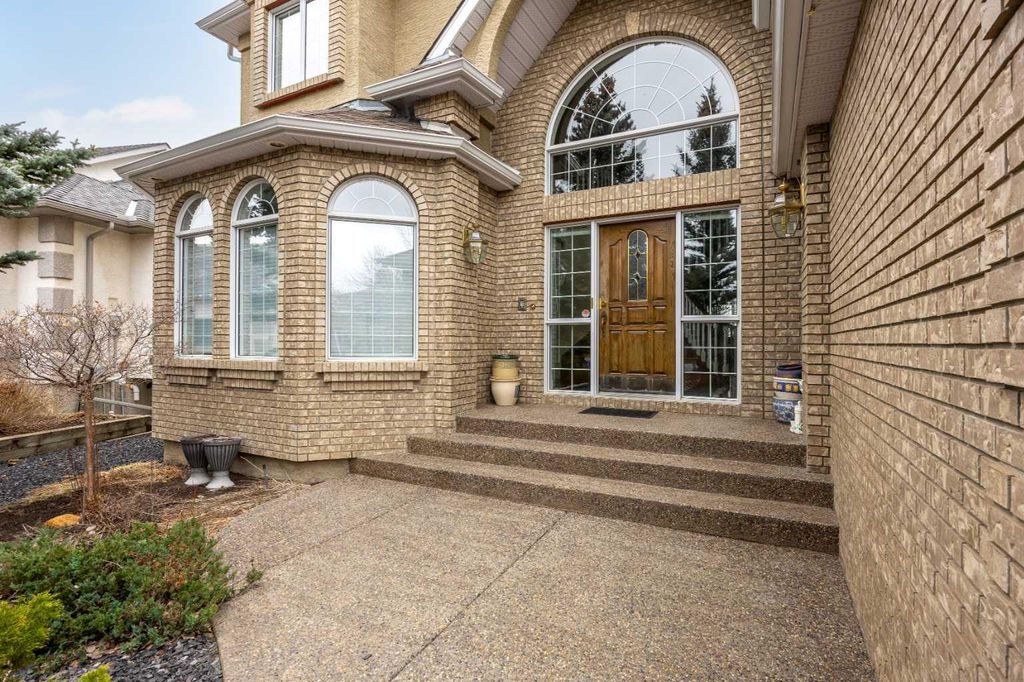 Photo of 216 Evergreen Heath SW, Calgary, AB T2Y 3B6 (MLS # A2301215)