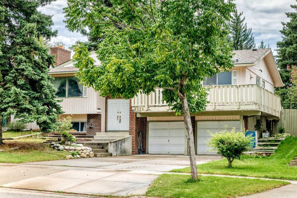 Photo of 3219 Palliser Drive SW, Calgary, AB T2V 1S2 (MLS # A2343002)