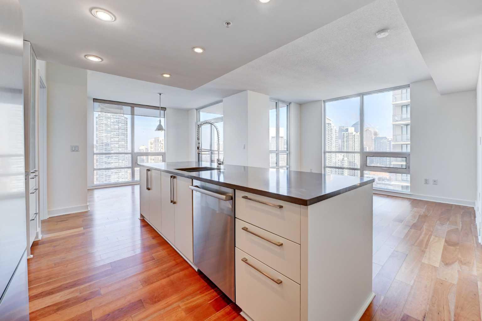 1118 12 Avenue SW 2404