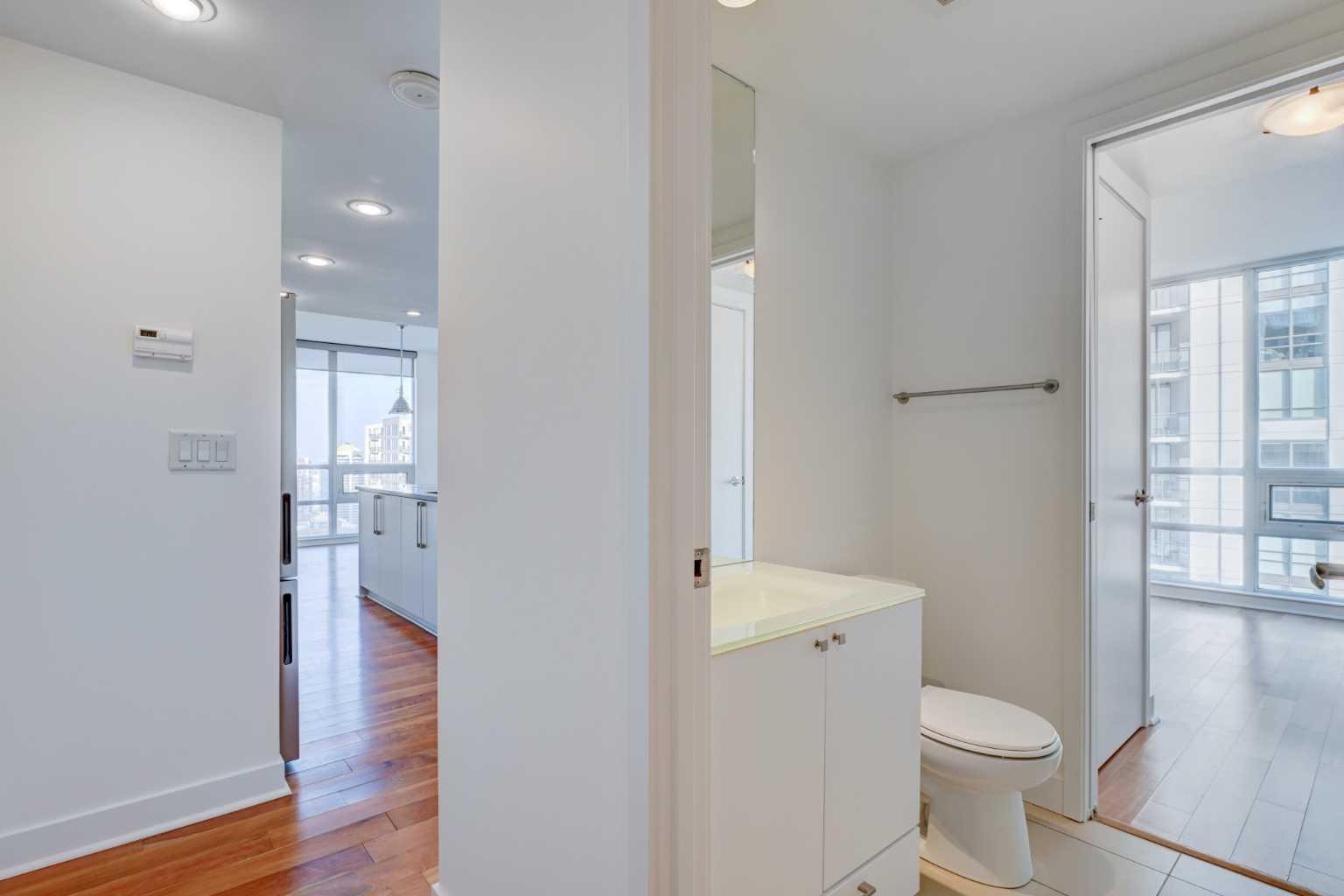 1118 12 Avenue SW 2404