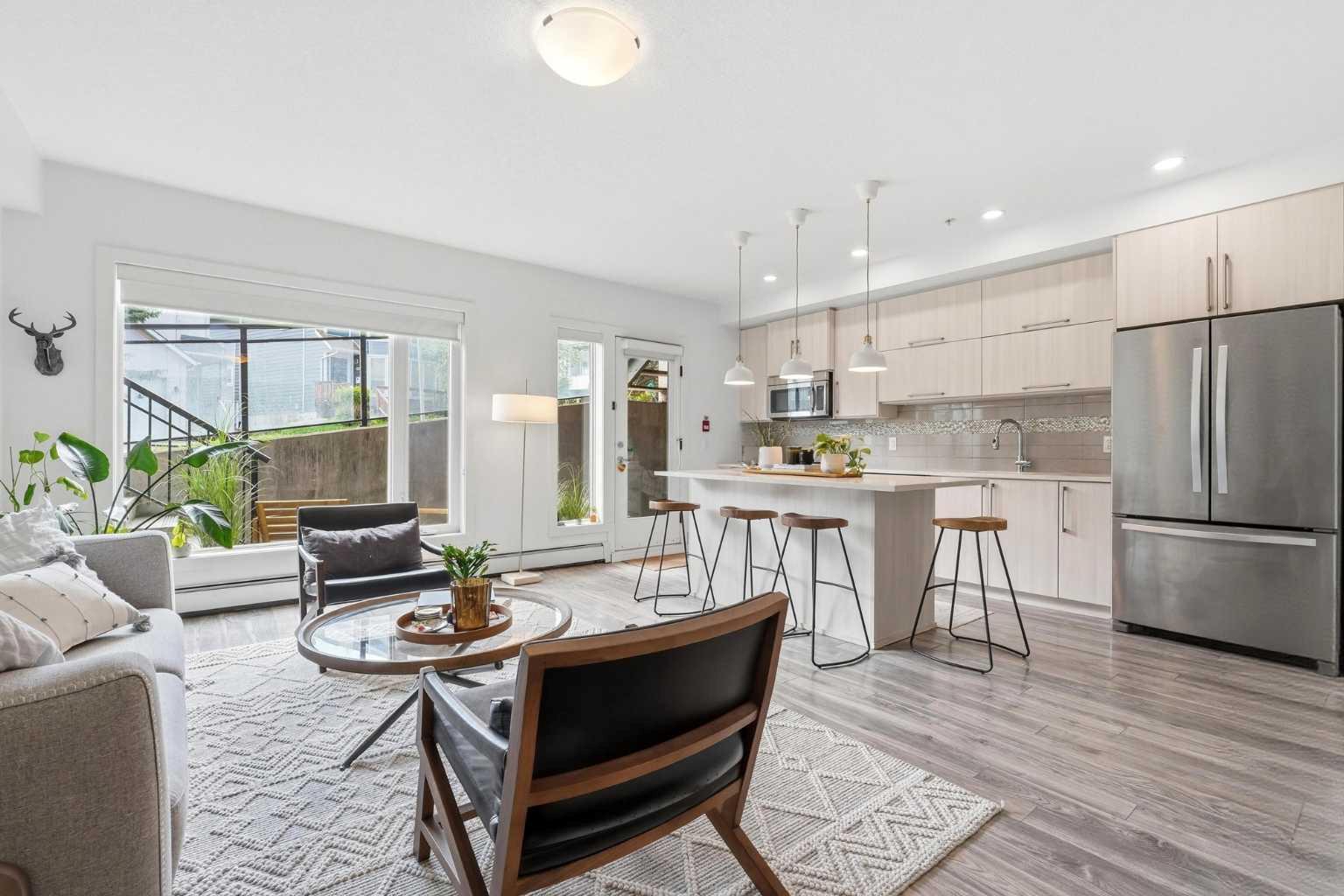 89 34 Avenue SW -