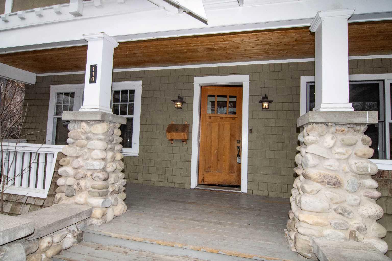 110 Scarboro Avenue SW