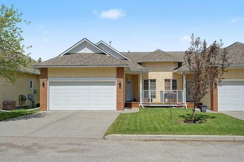 18 Prominence View SW Calgary AB T3H 3M8