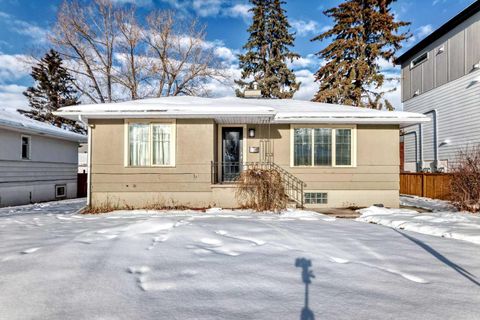 Photo of 2204 25 Avenue NW, Calgary, AB T2M 2C1 (MLS # A2273568)