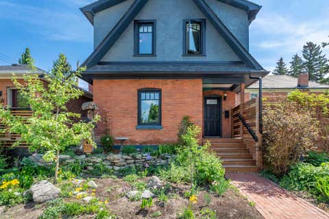 Photo of 3216 17 Street SW, Calgary, AB T2T 4N8 (MLS # A2317046)