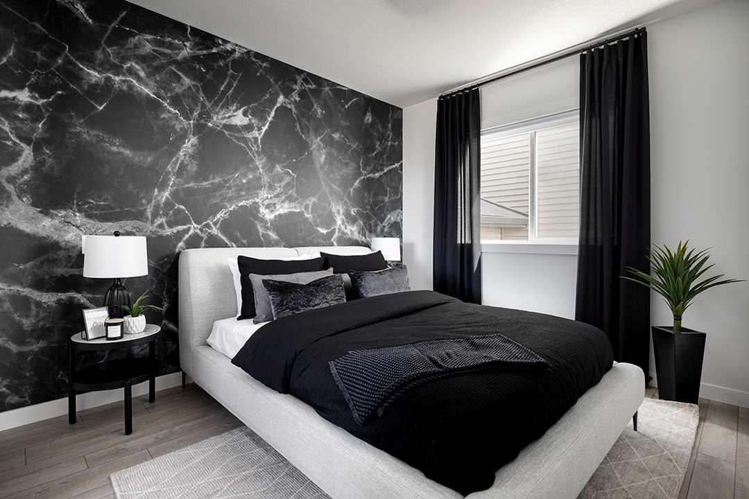 259 Corner Glen Gardens NE