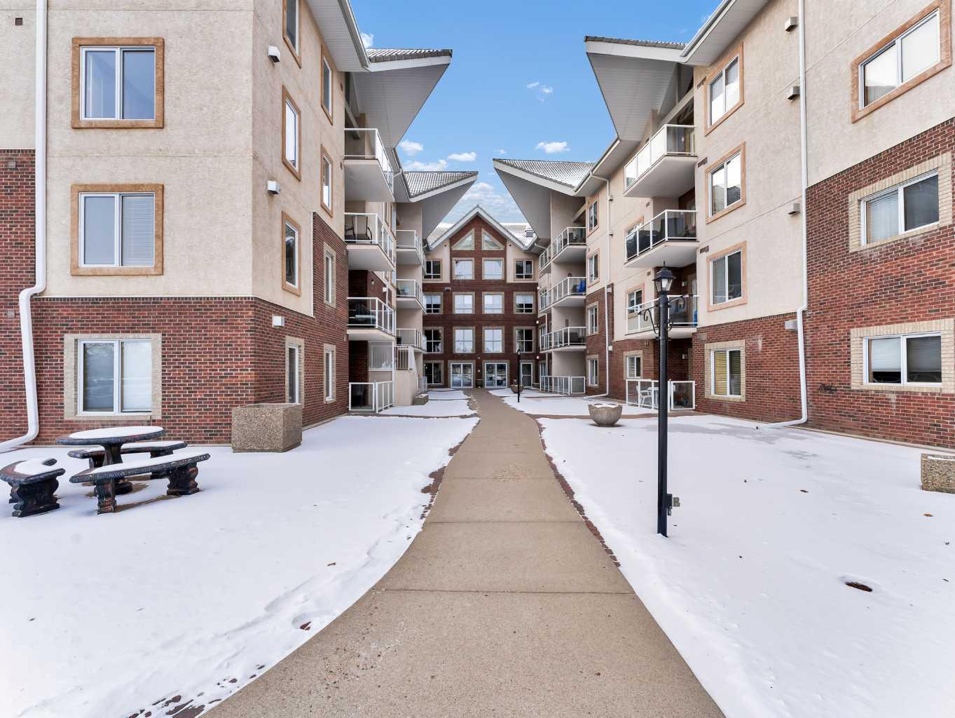 1182 Southview Drive SE 208