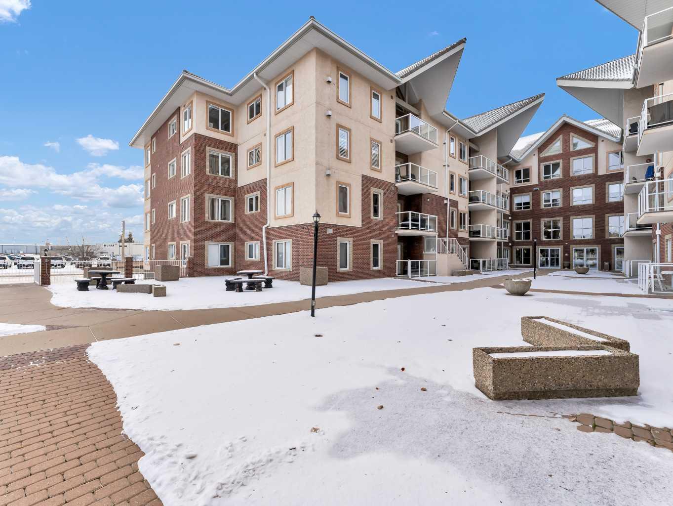 1182 Southview Drive SE 208