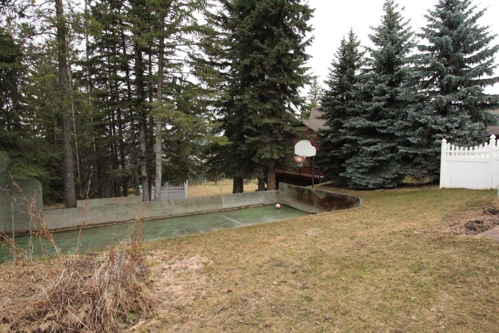 Photo of 5408 60 Street, Rocky Mountain House, AB T4T 1K8 (MLS # A2348922)