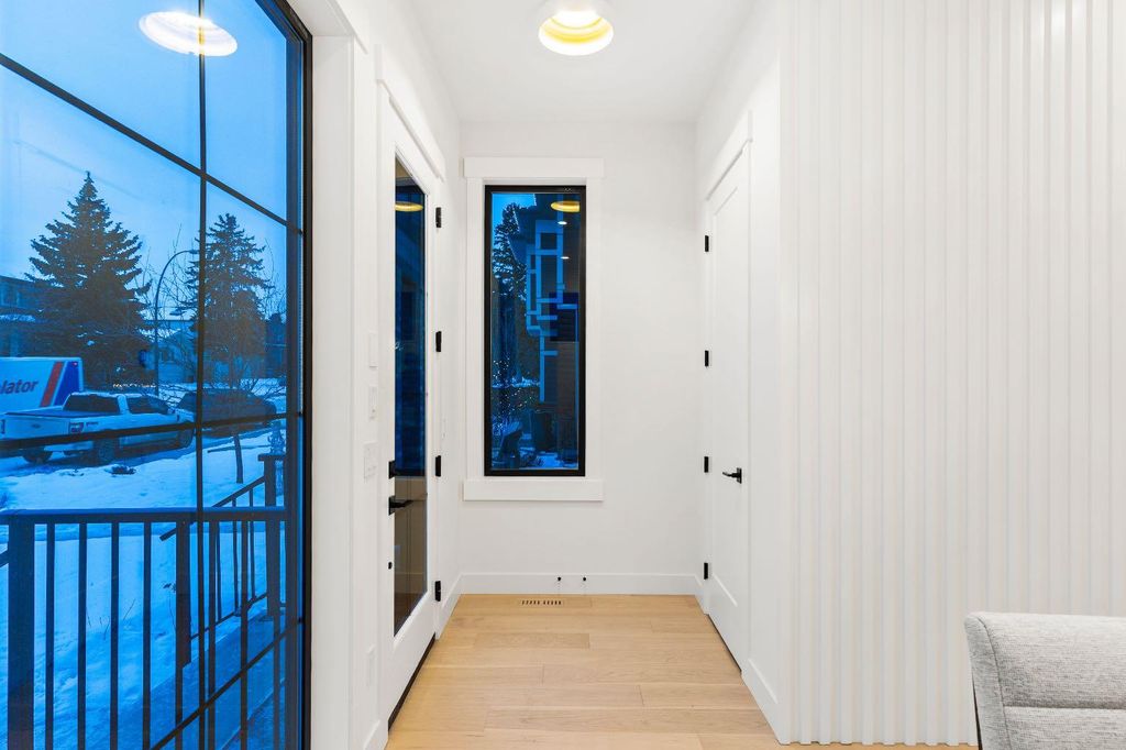 Photo of 1904 48 Avenue SW, Calgary, AB T2T 2T3 (MLS # A2278096)