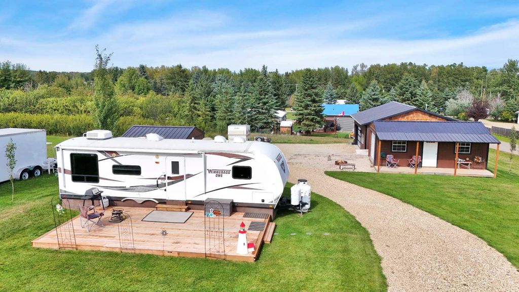 Photo of 27 Aspen Lane, Parkland Beach, AB T0C 0M0 (MLS # A2293110)