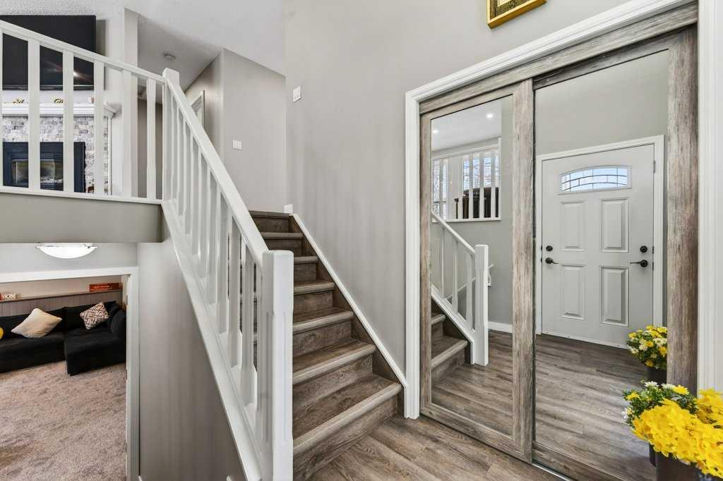 96 Templehill Drive NE