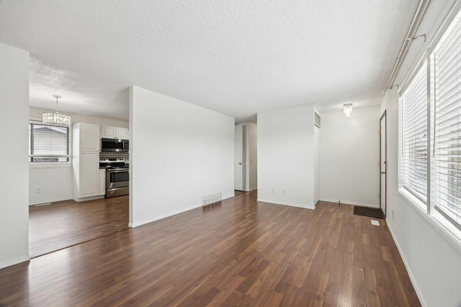 315 Maitland Hill NE