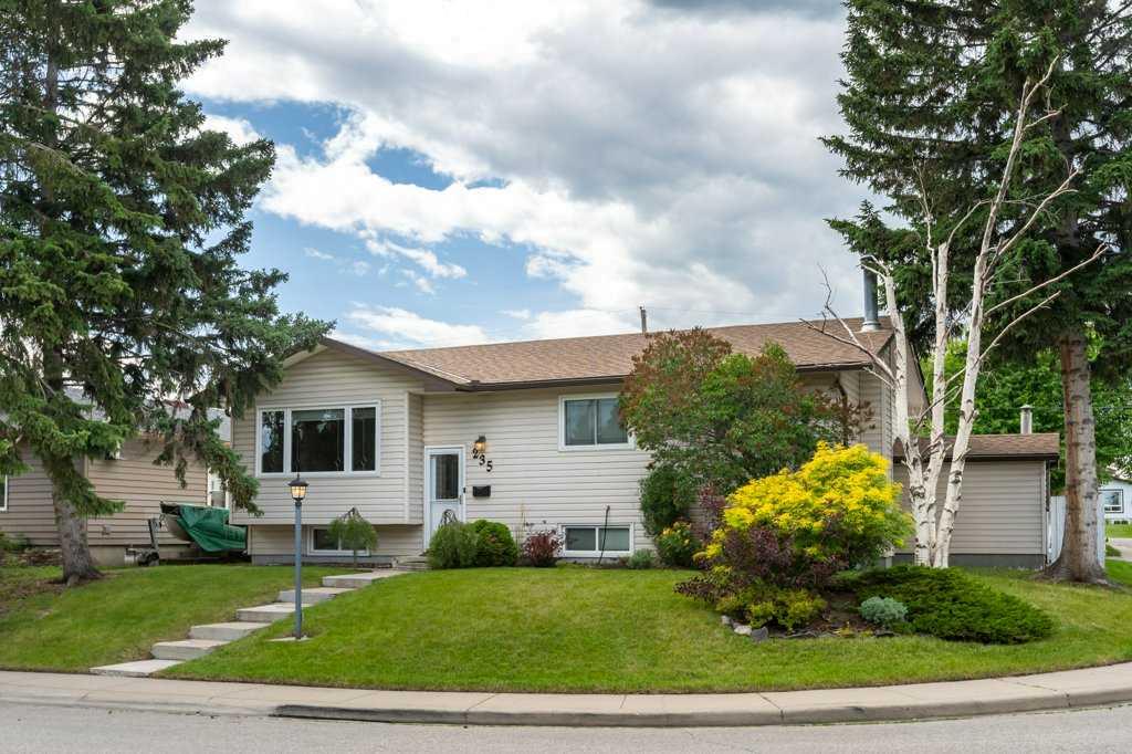 235 Allan Crescent SE
