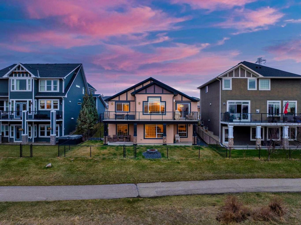 Photo of 136 Rainbow Falls Glen, Chestermere, AB T1X 0S5 (MLS # A2338569)