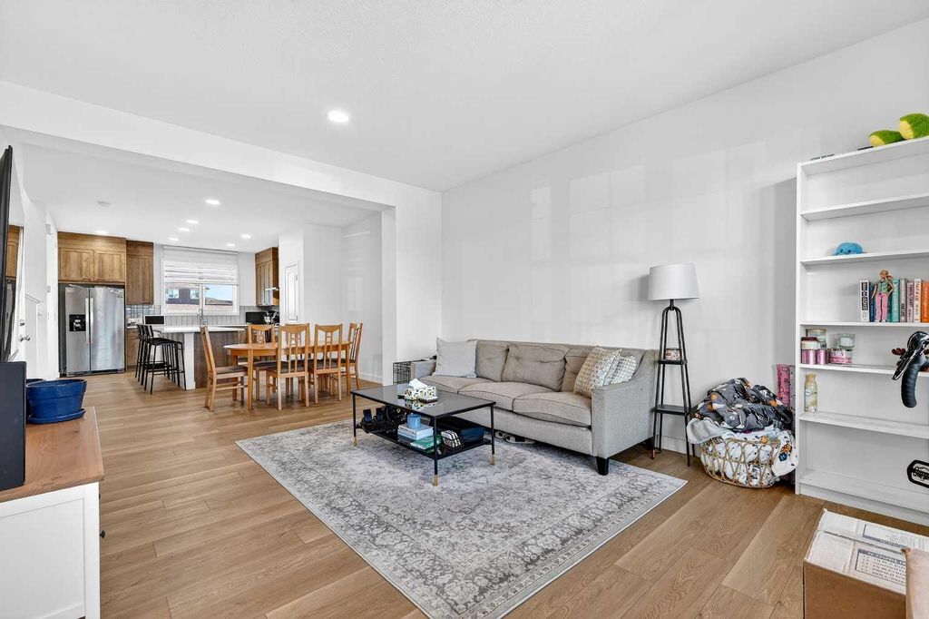 Photo of 83 Legacy Passage SE, Calgary, AB T2X 2H3 (MLS # A2285896)