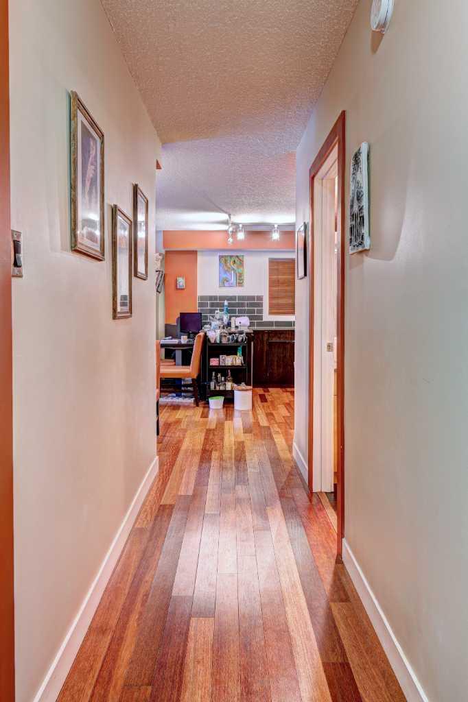 526 22 Avenue SW 102