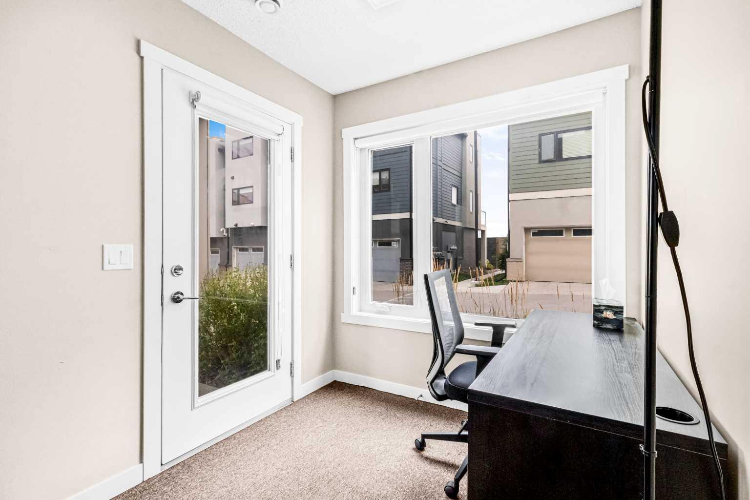 218 Sherwood Square NW 601