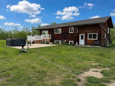 Photo of 811002 Range Road 53, Rural Fairview No. 136, M.D. of, AB T0H 1L0 (MLS # A2282071)