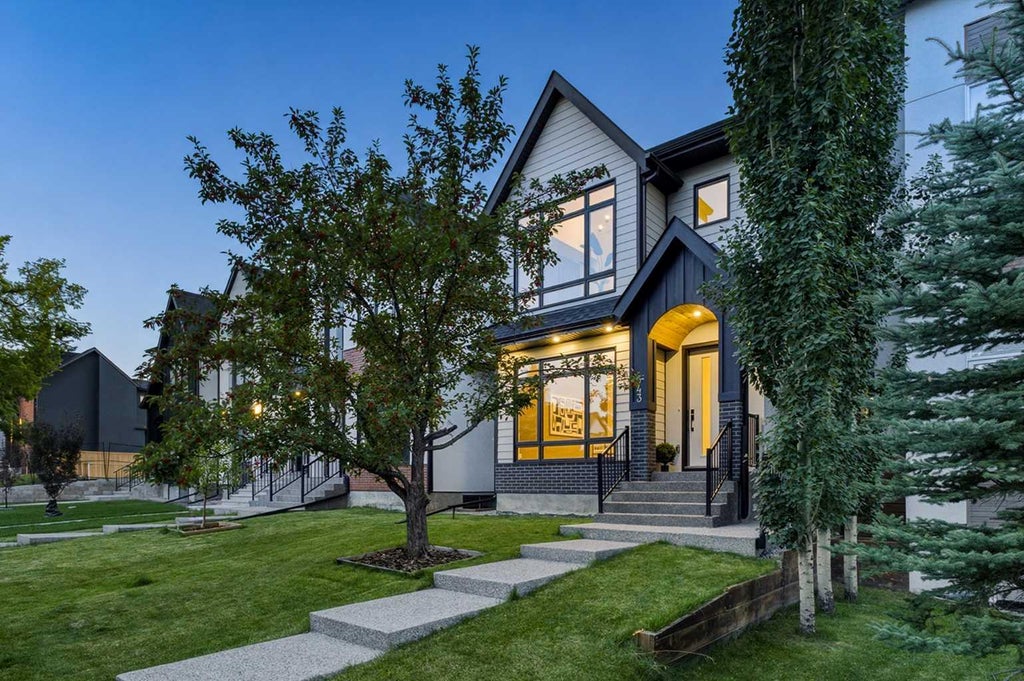 Photo of 643 36 Street SW, Calgary, AB T3C 1R1 (MLS # A2339839)