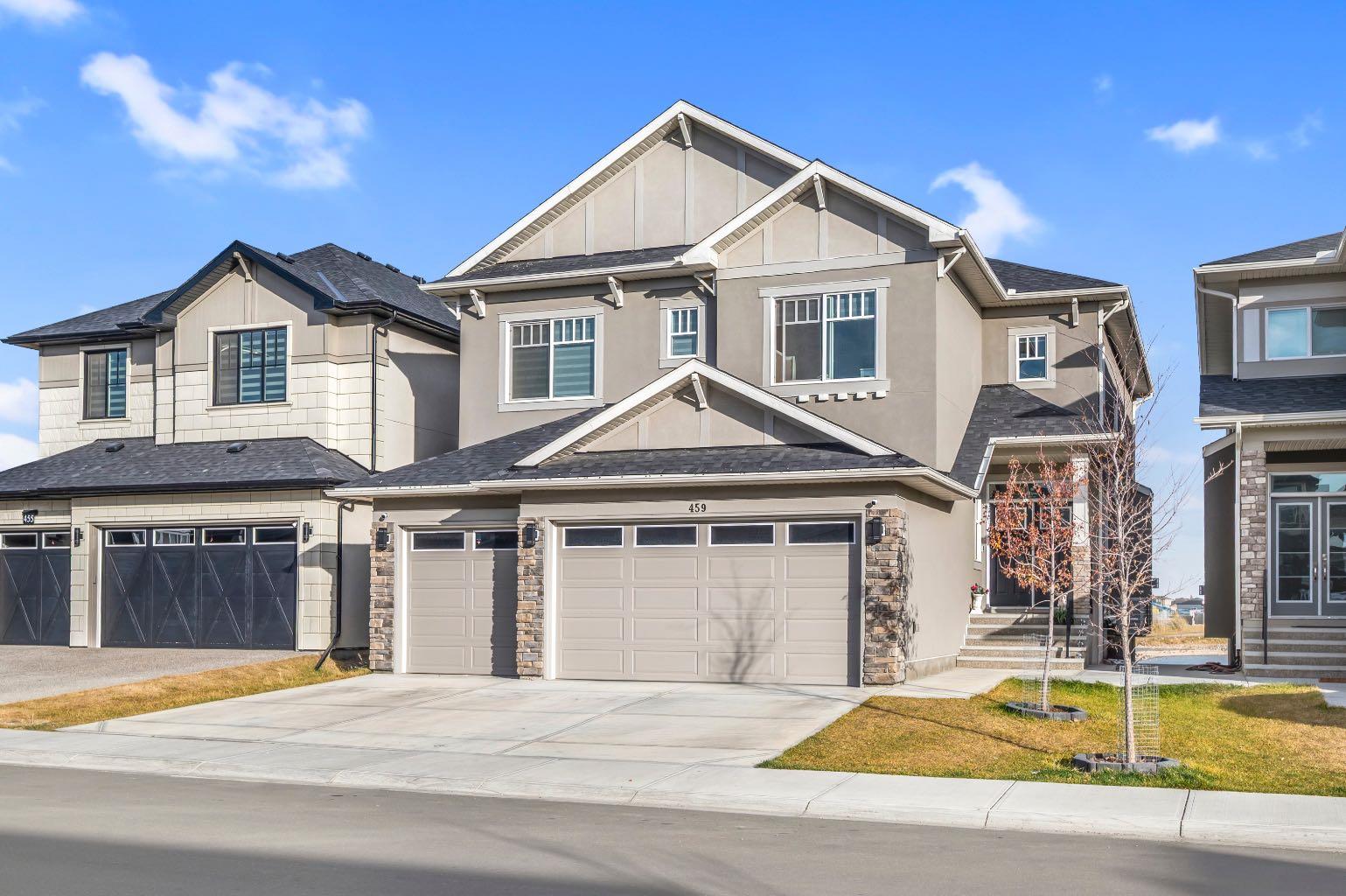 459 Savanna Way NE