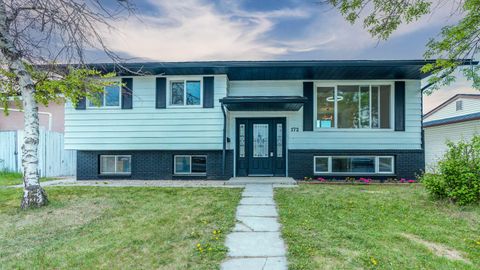 Photo of 172 Pinewind Road NE, Calgary, AB T1Y 2G9 (MLS # A2316074)