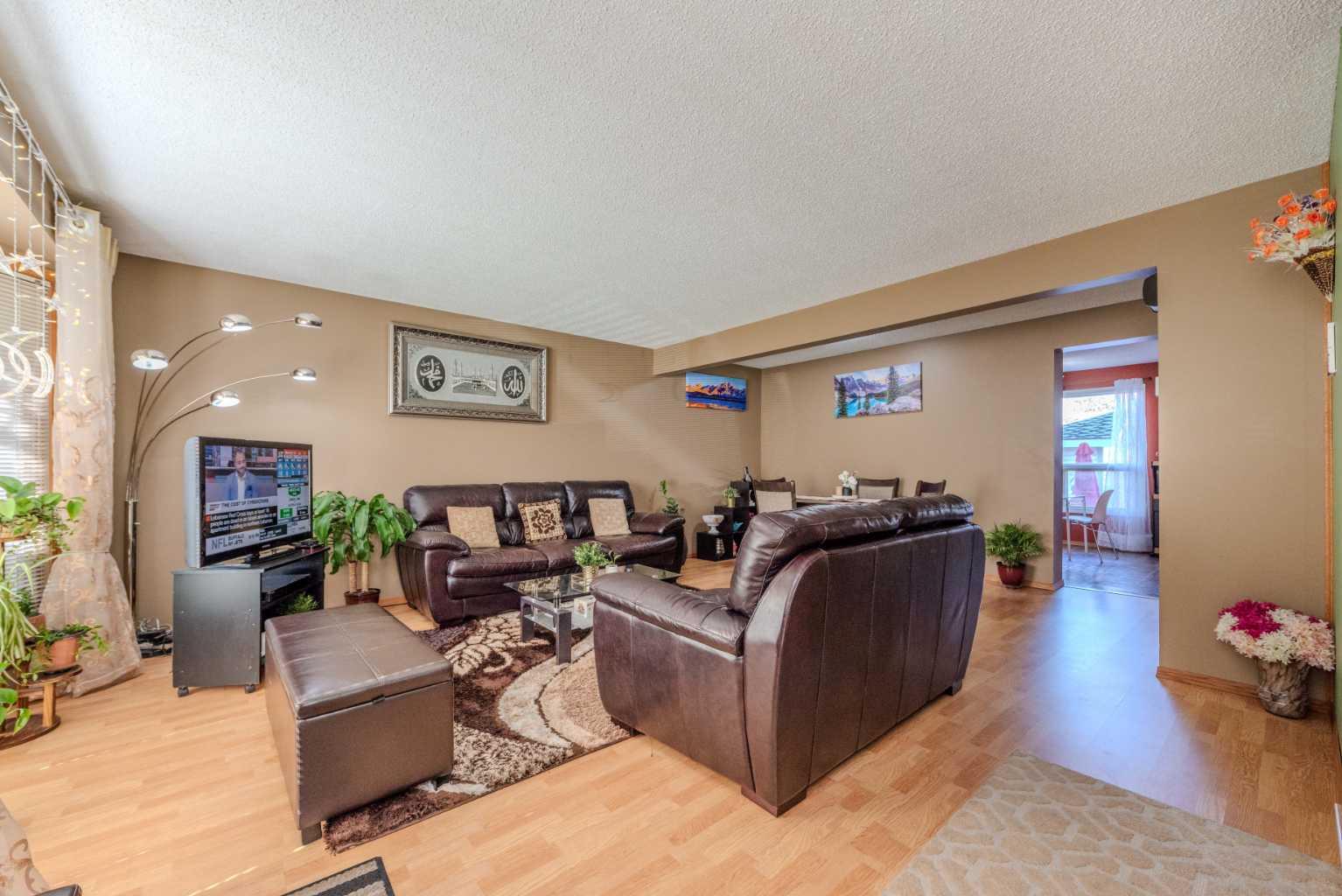 78 Queen Anne Close SE