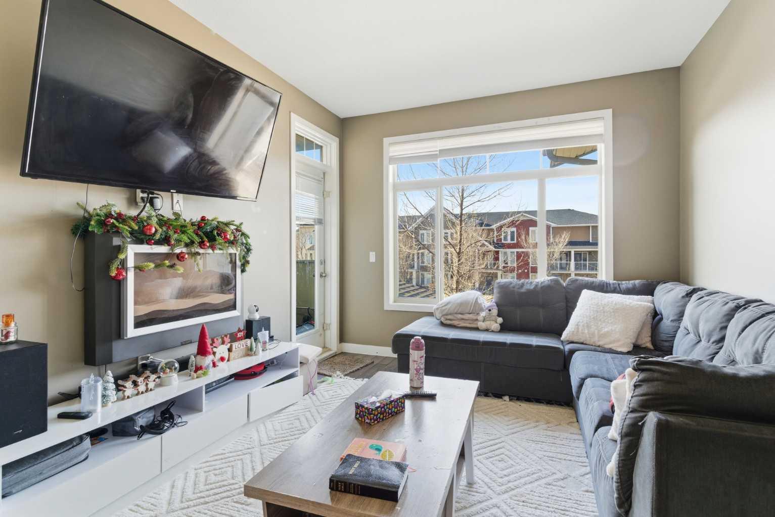 10 Auburn Bay Link SE 208