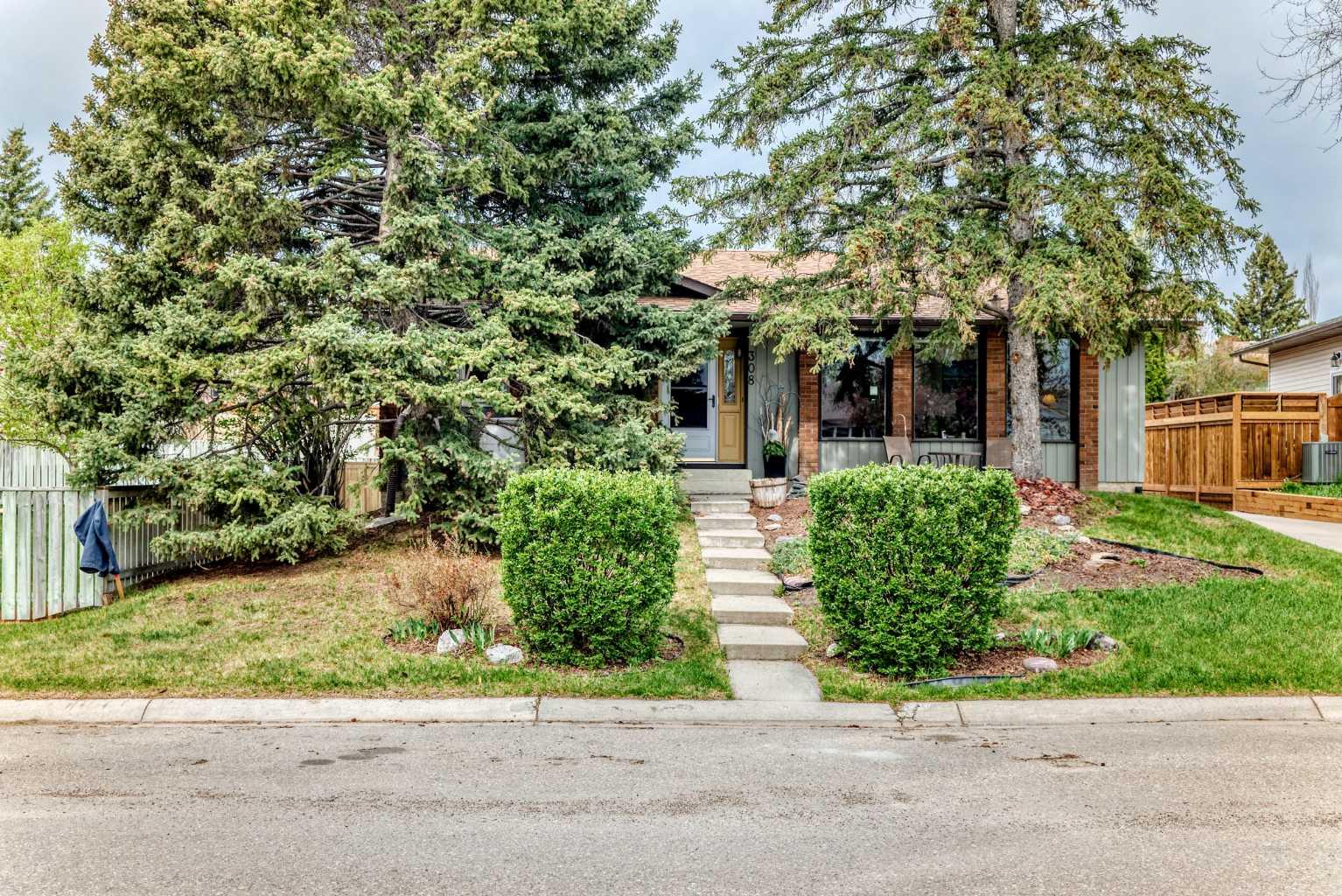 308 Cannington Place SW
