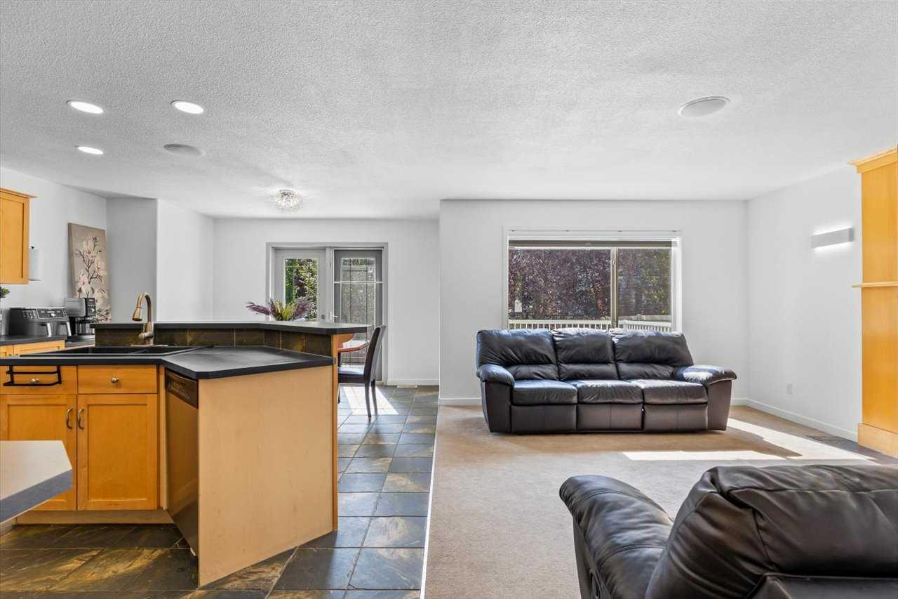 57 Everwillow Boulevard SW