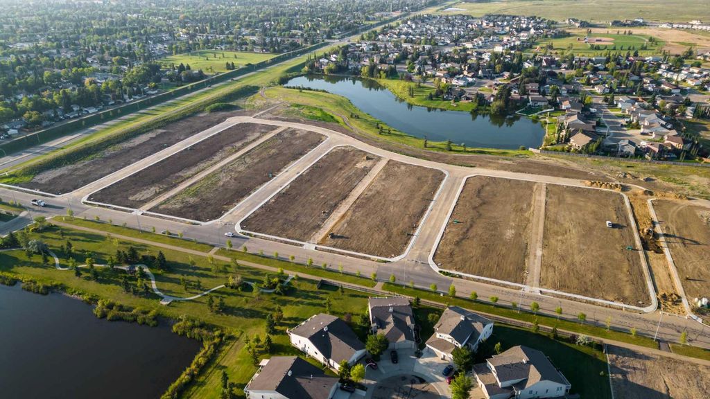 Photo of 4720 68 Street, Camrose, AB T4V 2P7 (MLS # A2019025)