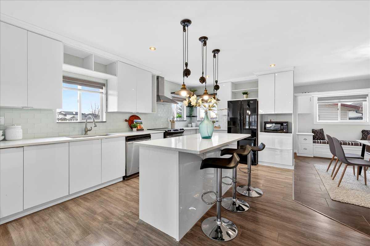 2103 Country Hills Circle NW