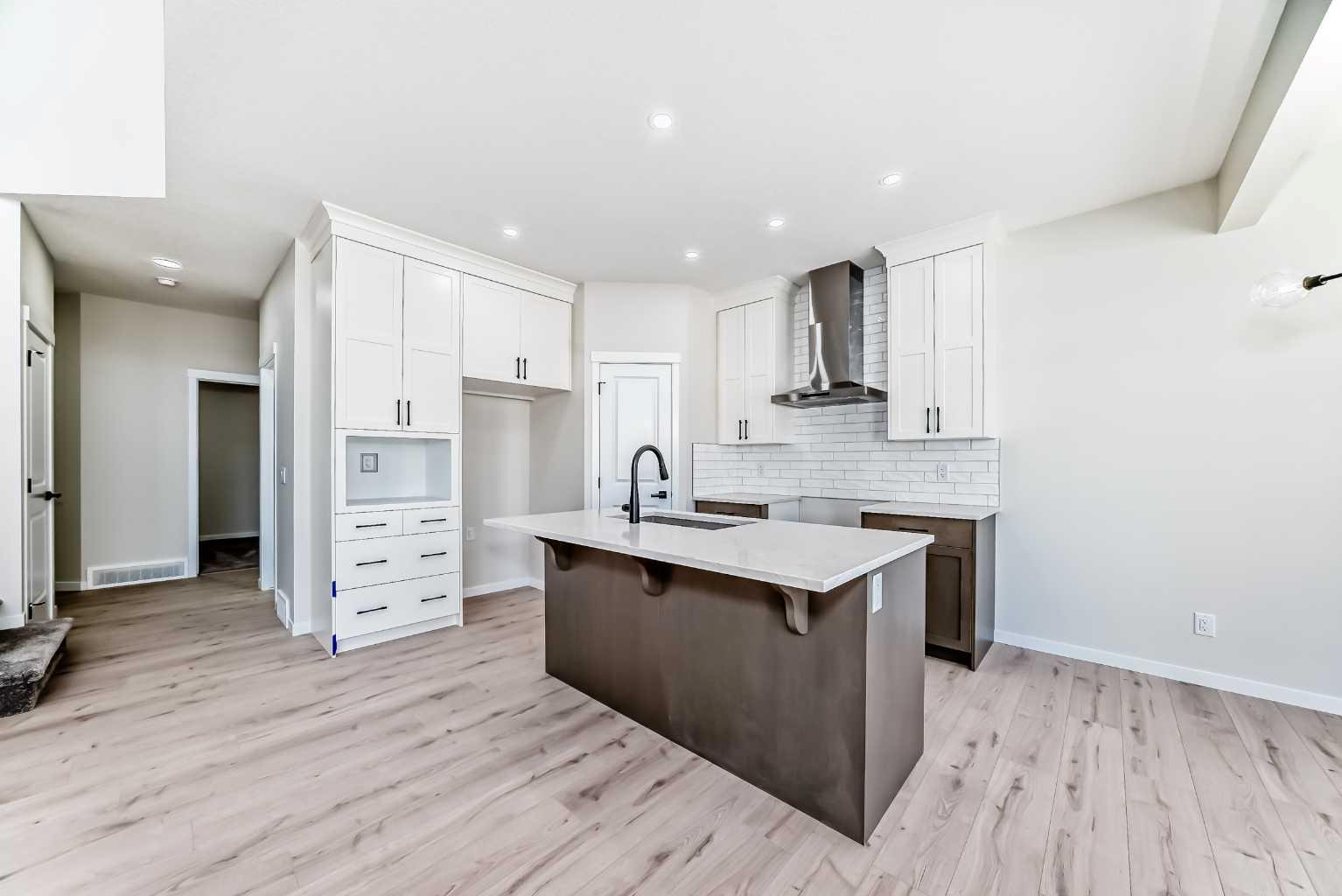 105 Corner Glen Green NE