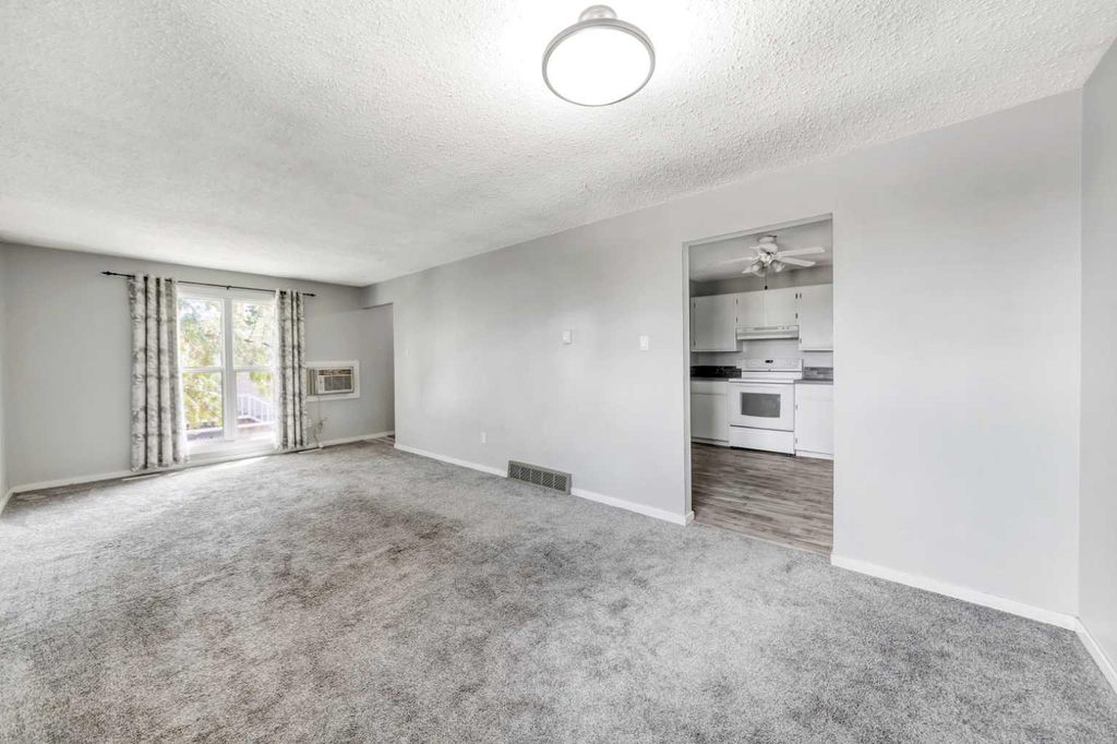 Photo of 5219 57 Street #8, Lloydminster, AB T9V 0V4 (MLS # A2324021)