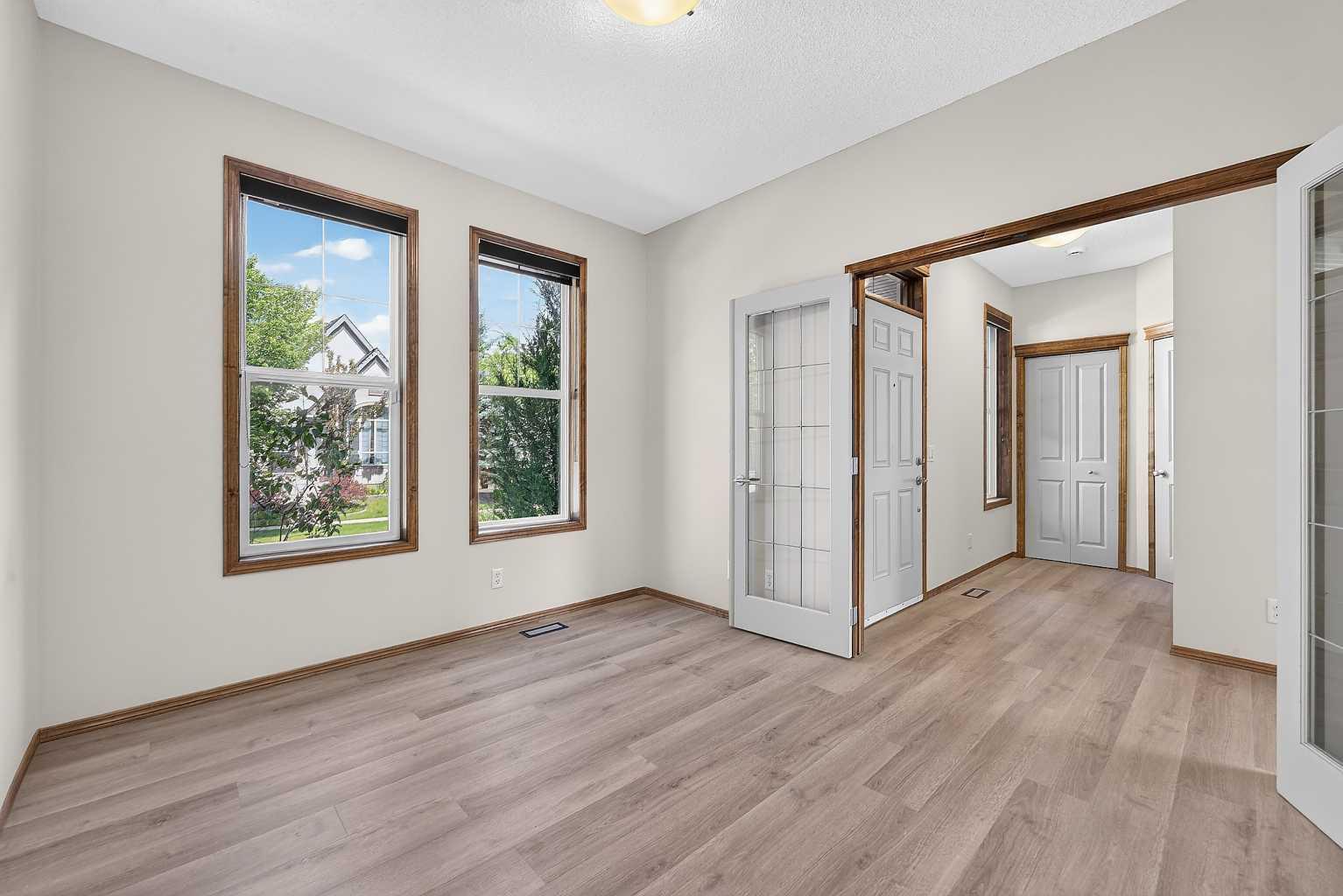 249 Elgin Manor SE