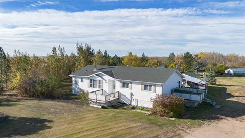 Photo of 4 Trestle Close, Rural Stettler No. 6, County of, AB T0C 2L0 (MLS # A2350268)