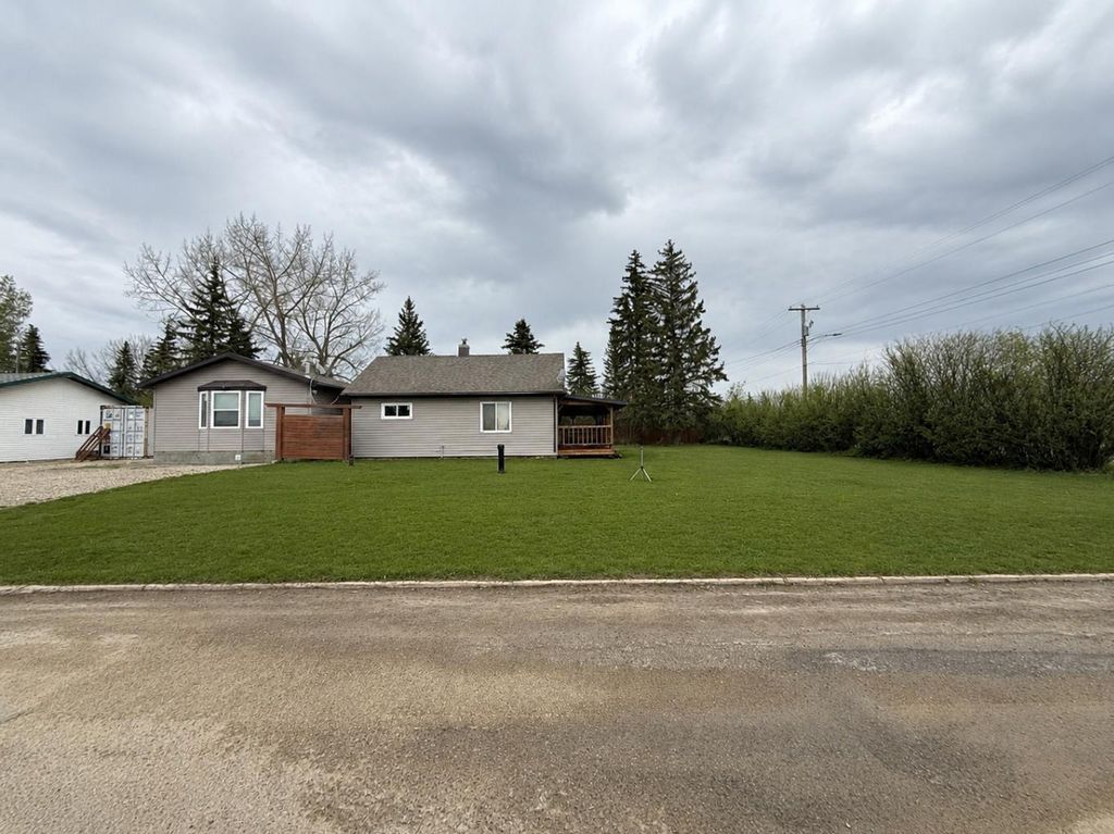 Photo of 10104 103 Street, Hythe, AB T0H 2C0 (MLS # A2311068)