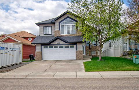 Photo of 49 Thornfield Close SE, Airdrie, AB T4A 2K7 (MLS # A2328420)