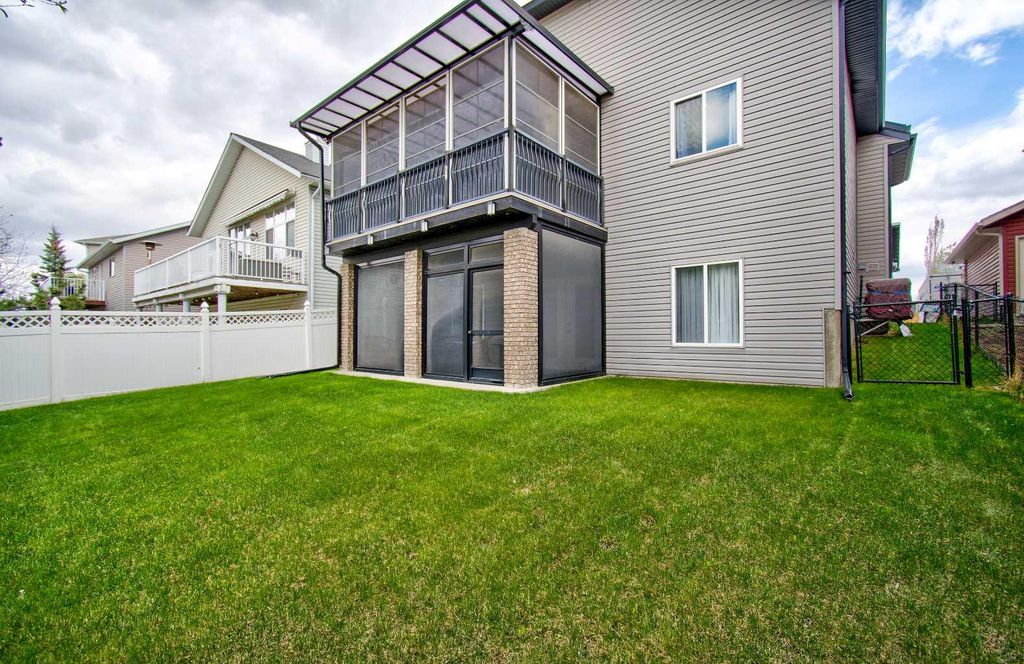 Photo of 49 Thornfield Close SE, Airdrie, AB T4A 2K7 (MLS # A2328420)