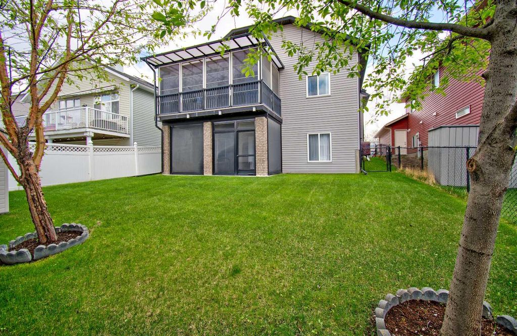 Photo of 49 Thornfield Close SE, Airdrie, AB T4A 2K7 (MLS # A2328420)