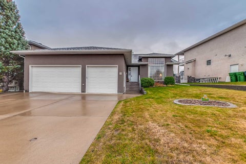 Photo of 15 Parish Way NE, Medicine Hat, AB T1C 1X1 (MLS # A2355306)