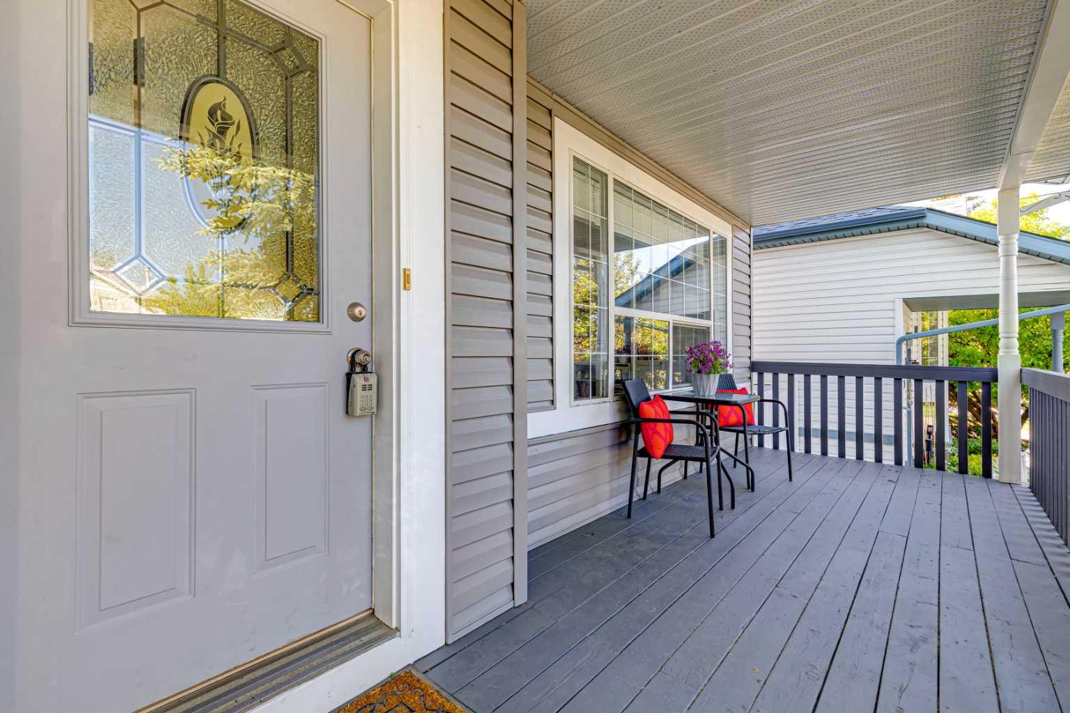 114 Bridlewood Close