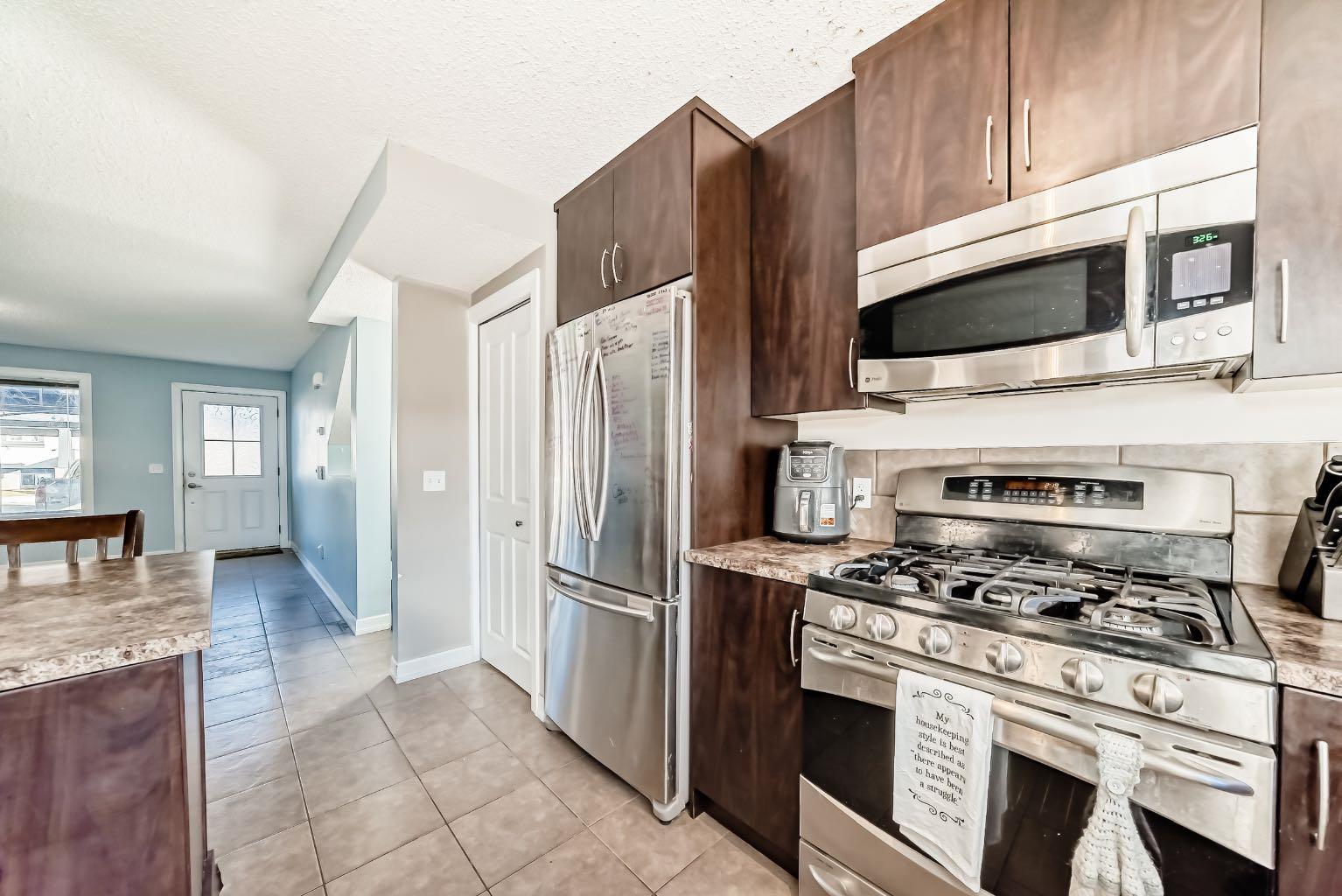 133 Copperpond Heights SE 4