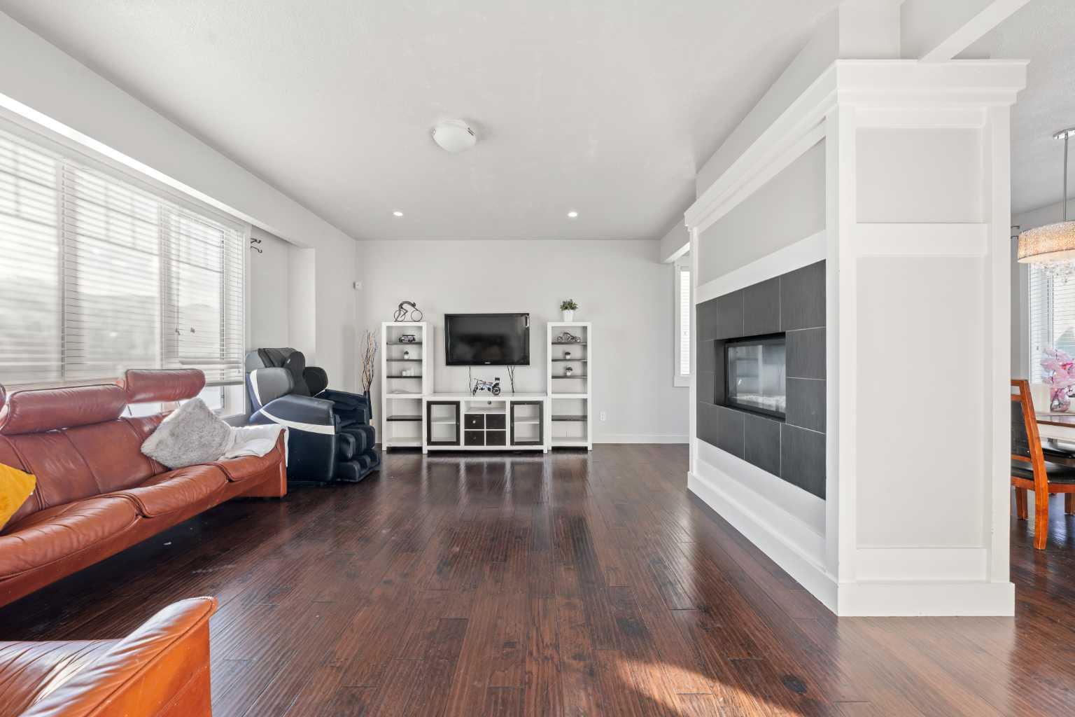 161 Rainbow Falls Glen