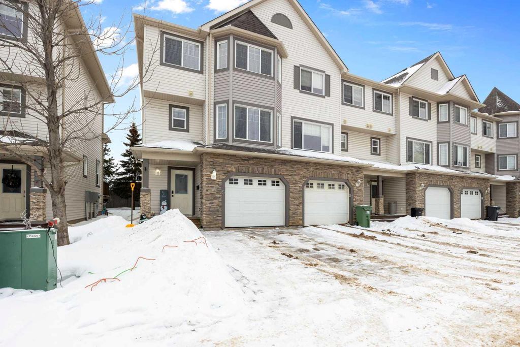 Photo of 400 Williams Drive #5, Fort McMurray, AB T9H 5R7 (MLS # A2283073)